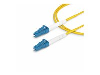 StarTech.com 30m (98.4ft) LC to LC (UPC) OS2 Single Mode Simplex Fiber Optic Cable, 9/125µm, Laser Optimized, 40G/100G, Bend Insensitive, Low Insertion Loss - LSZH Fiber Patch Cord (SPSMLCLC-OS2-30M) - Patch-kabel - LC/UPC enkelläge (hane) till LC/UPC enkelläge (hane) - 30 m - 30 m - 2 mm - fiberoptisk - simplex - 9 / 125 mikrometer - OS1/OS2 - halogenfri, passiv, dubbelriktad - gul SPSMLCLC-OS2-30M