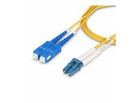 StarTech.com 7m (23ft) LC to SC (UPC) OS2 Single Mode Duplex Fiber Optic Cable, 9/125µm, Laser Optimized, 10G, Bend Insensitive, Low Insertion Loss - LSZH Fiber Patch Cord (SMLCSC-OS2-7M) - Patch-kabel - LC/UPC enkelläge (hane) till SC/UPC enkelläge (hane) - 7 m - 7 m - 2 mm - fiberoptisk - duplex - 9 / 125 mikrometer - OS1/OS2 - halogenfri, passiv - gul SMLCSC-OS2-7M